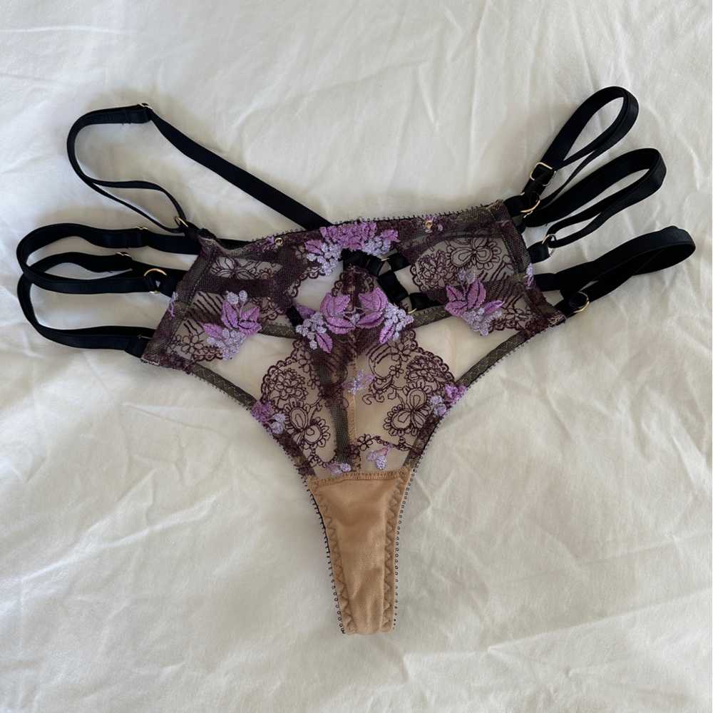 Edge o’ Beyond Sample Sale Thong